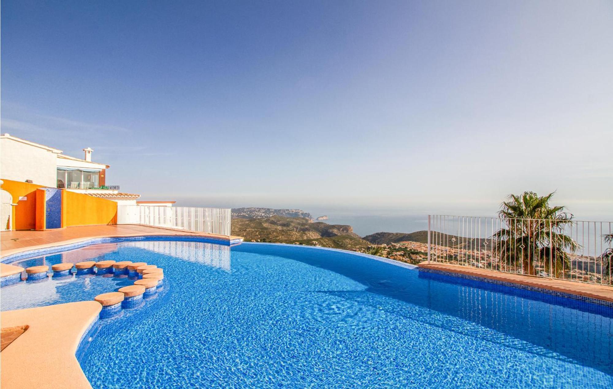 Nice Apartment In Cumbre Del Sol With Wifi Exterior photo
